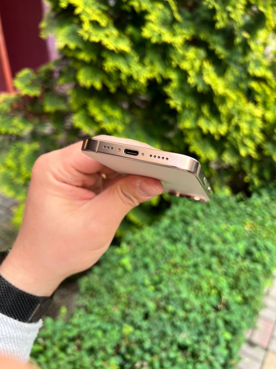 iPhone 16 Pro 128GB White Titanium фото 7