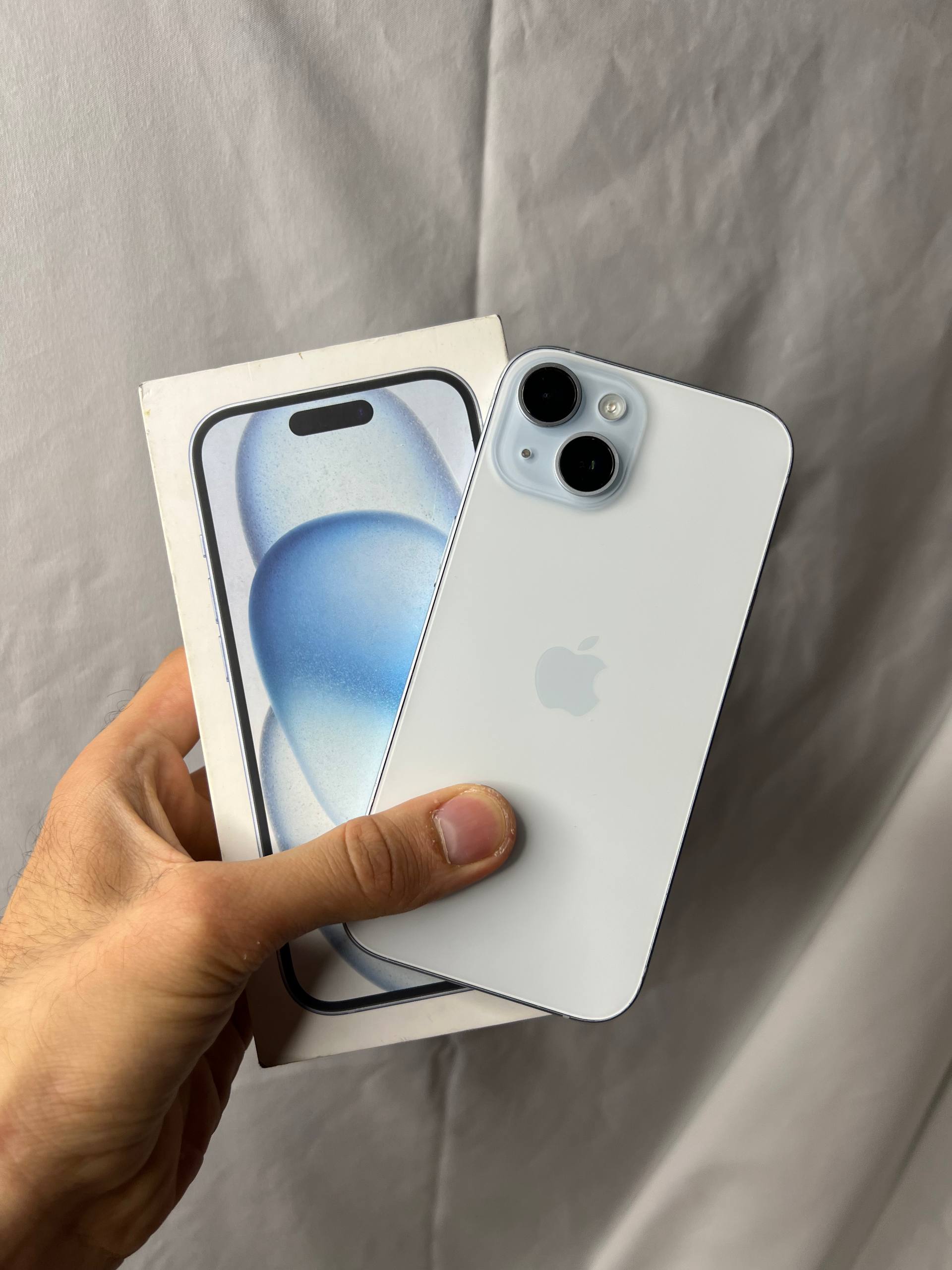 iPhone 15 128GB