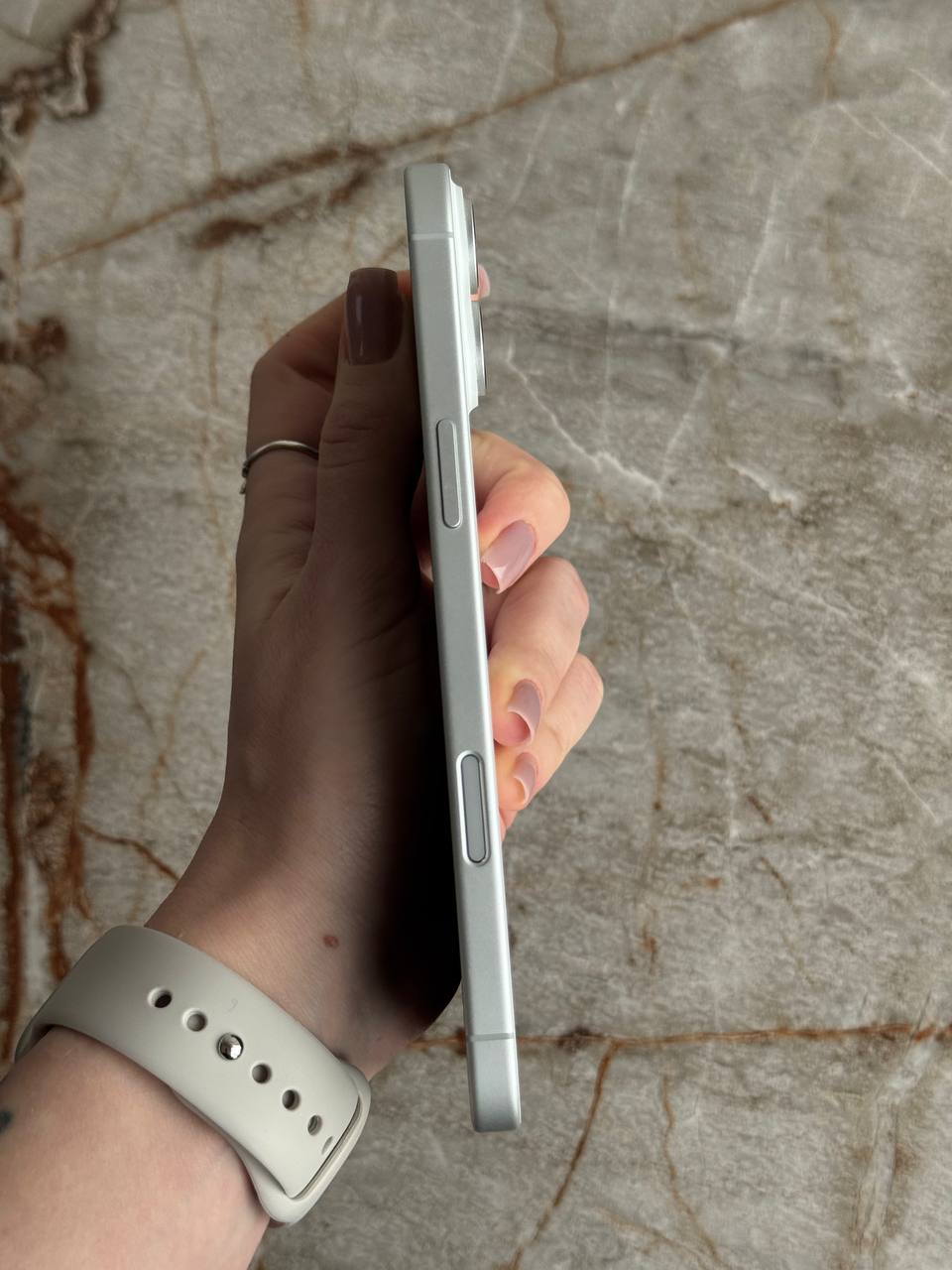 iPhone 16 Plus 256GB — фото 4
