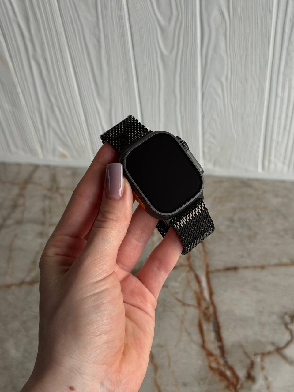 Apple Watch Ultra 49mm Titanium Black Titanium