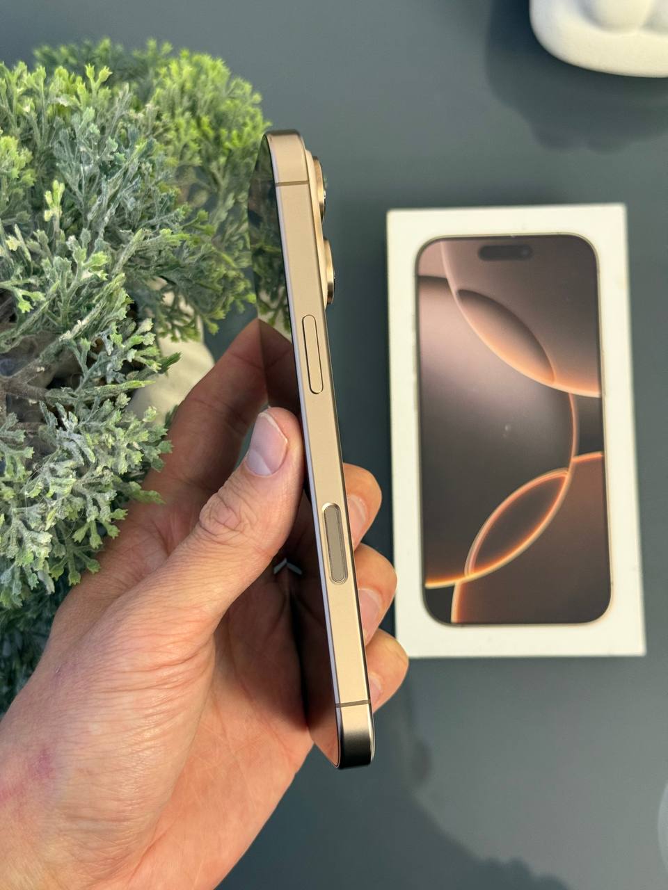 iPhone 16 Pro 128GB Natural Titanium фото 7