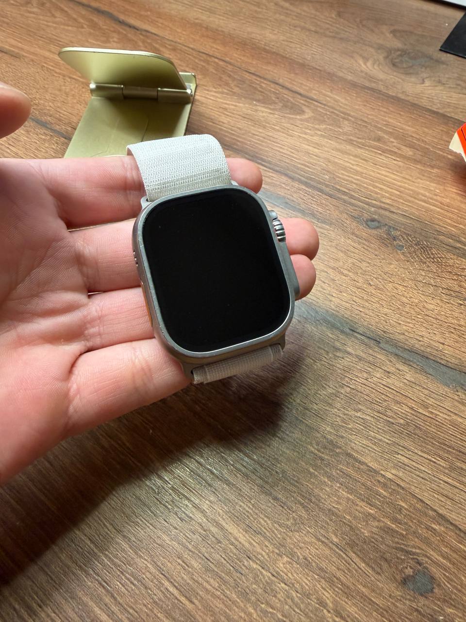 Apple Watch Ultra 49mm Titanium