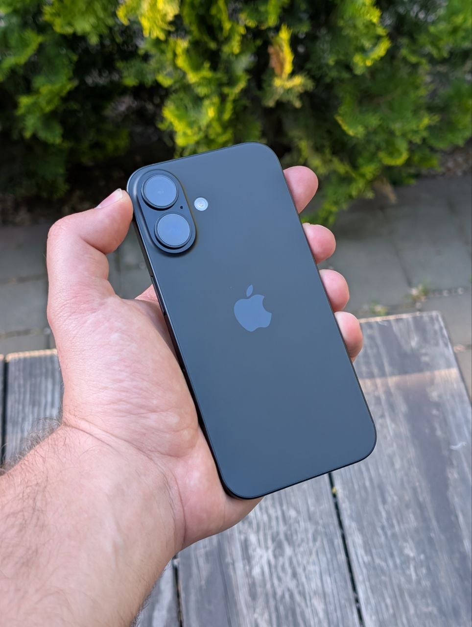 iPhone 16 128GB