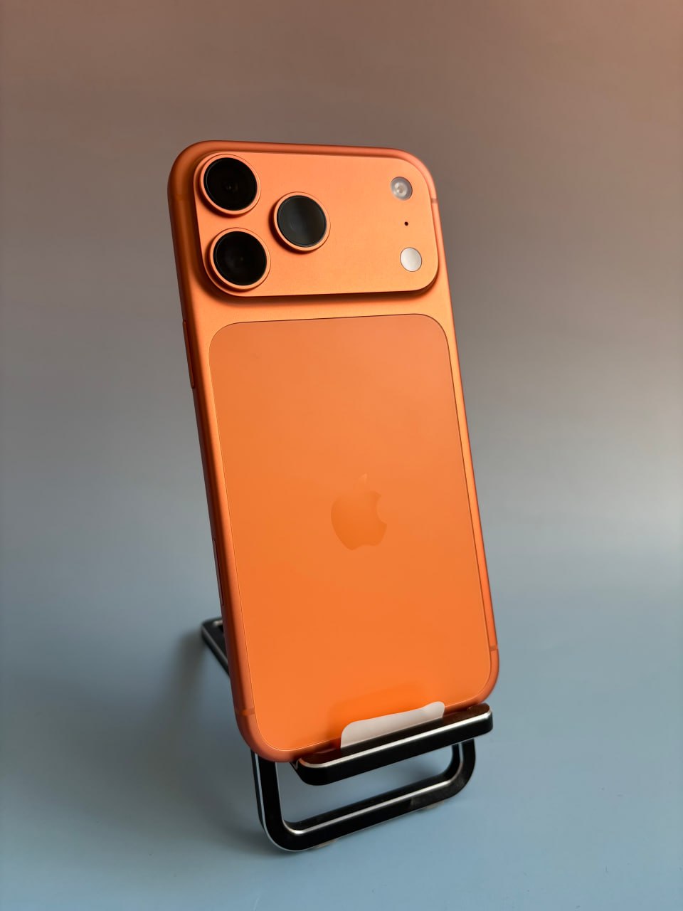 iPhone 17 Pro Max 256GB Cosmic Orange фото 2