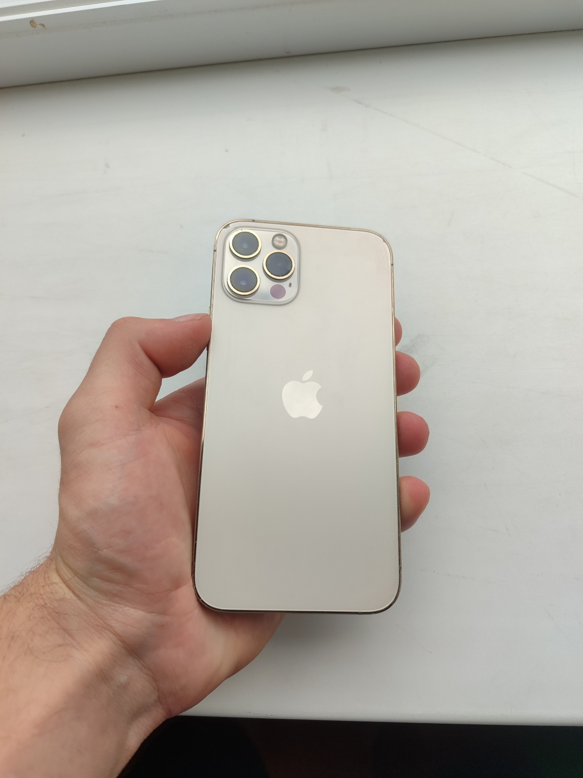 iPhone 12 Pro 128GB Gold фото 2