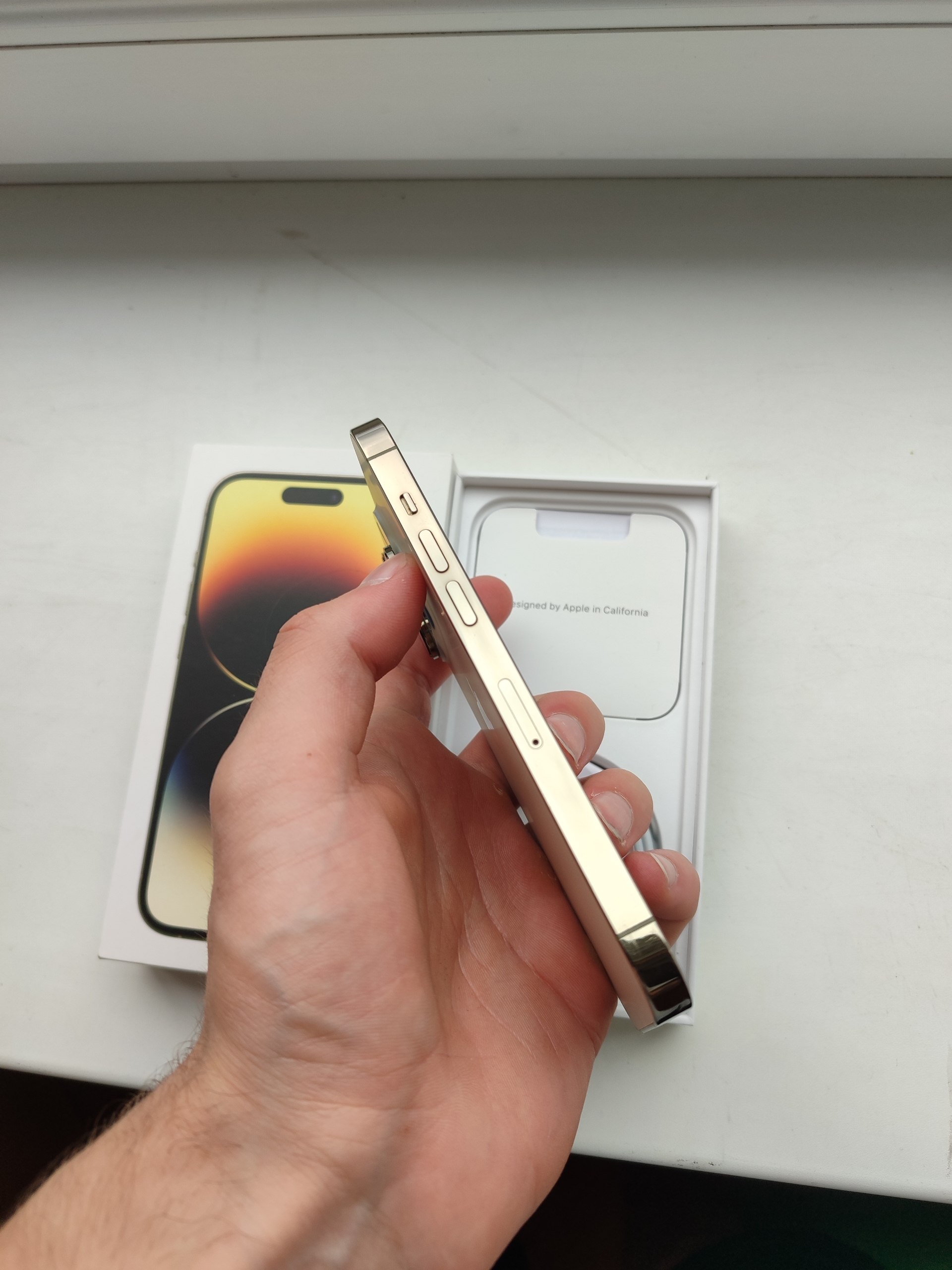 iPhone 14 Pro 256GB Gold фото 2