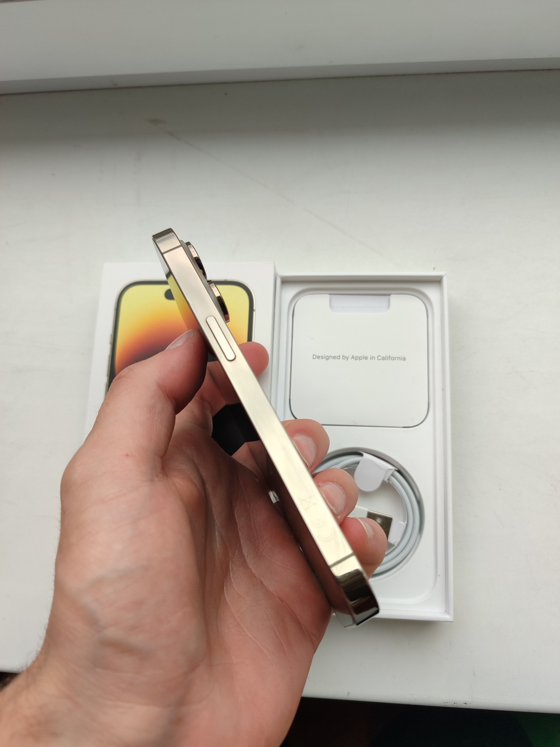 iPhone 14 Pro 256GB Gold фото 5