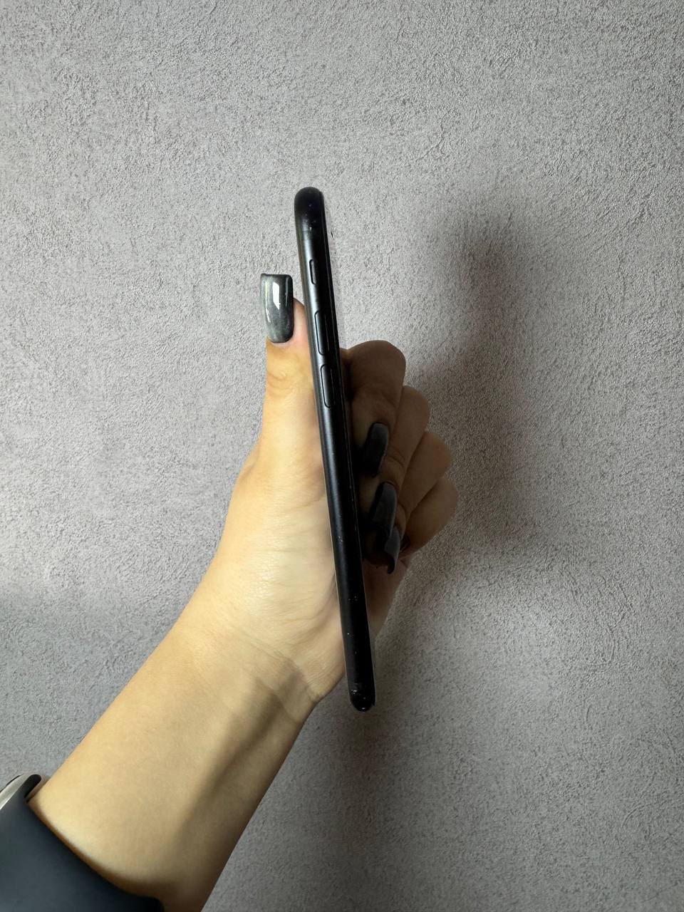 iPhone SE 2 64GB Black фото 3