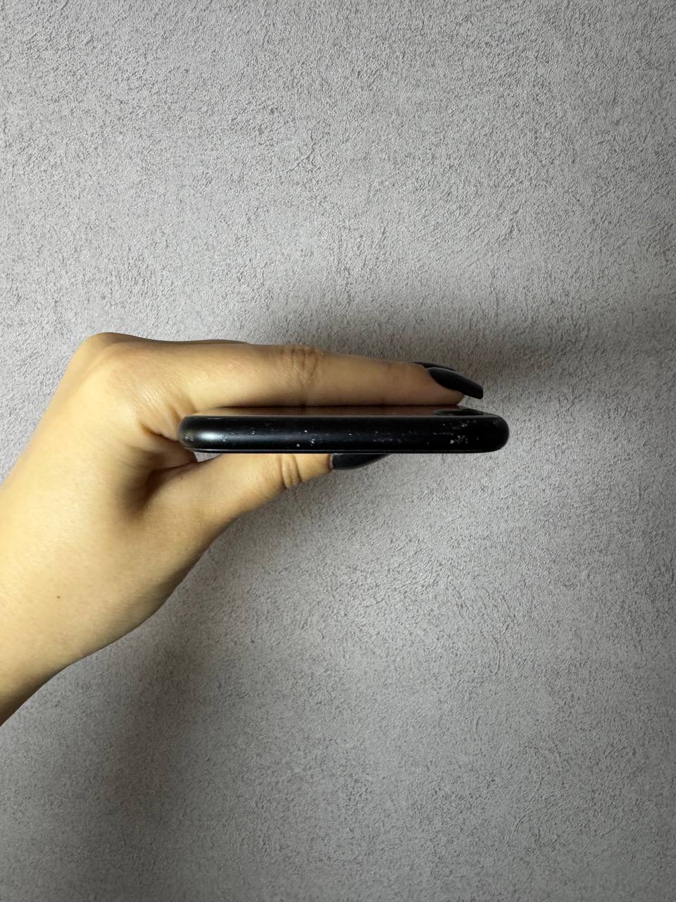 iPhone SE 2 64GB Black фото 5