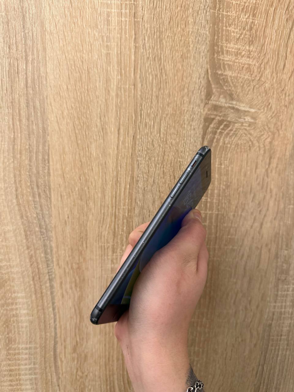 iPhone 8 Plus 64GB — фото 4