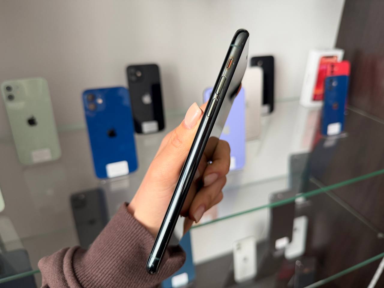 iPhone 11 Pro Max 64GB Midnight Green фото 3