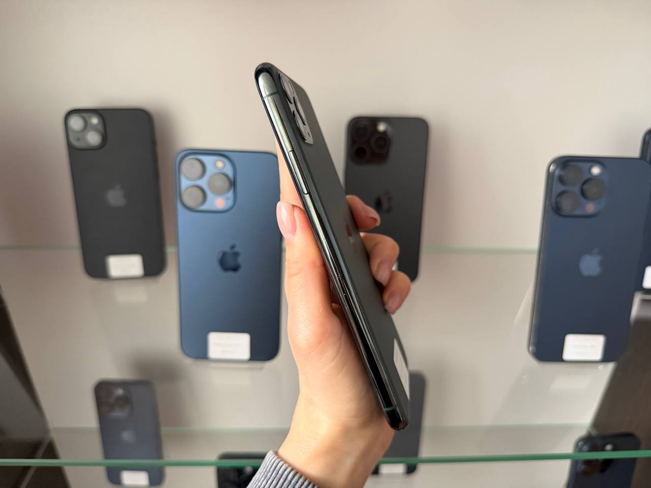 iPhone 11 Pro Max 64GB Midnight Green фото 2
