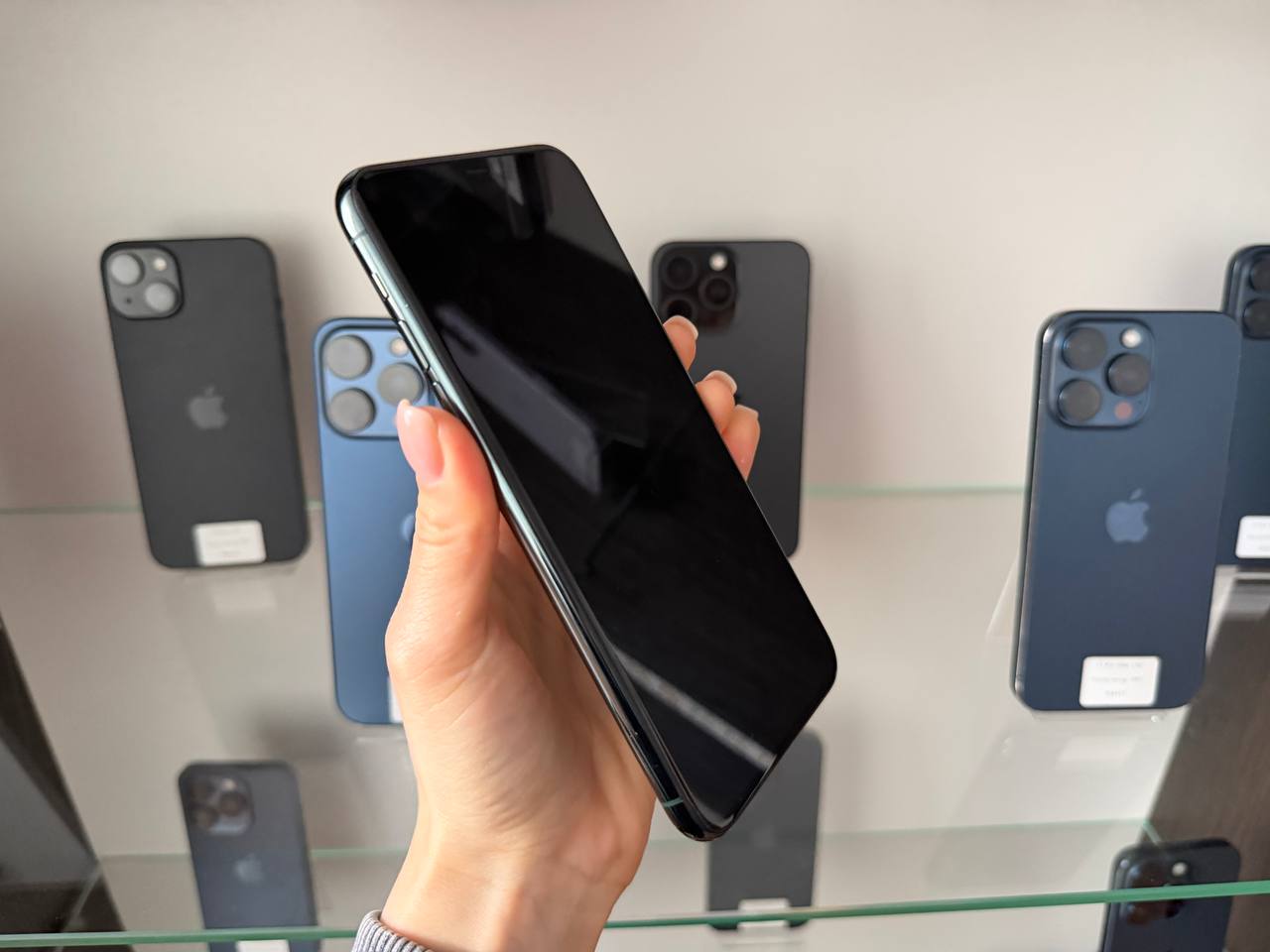 iPhone 11 Pro Max 64GB Midnight Green фото 4