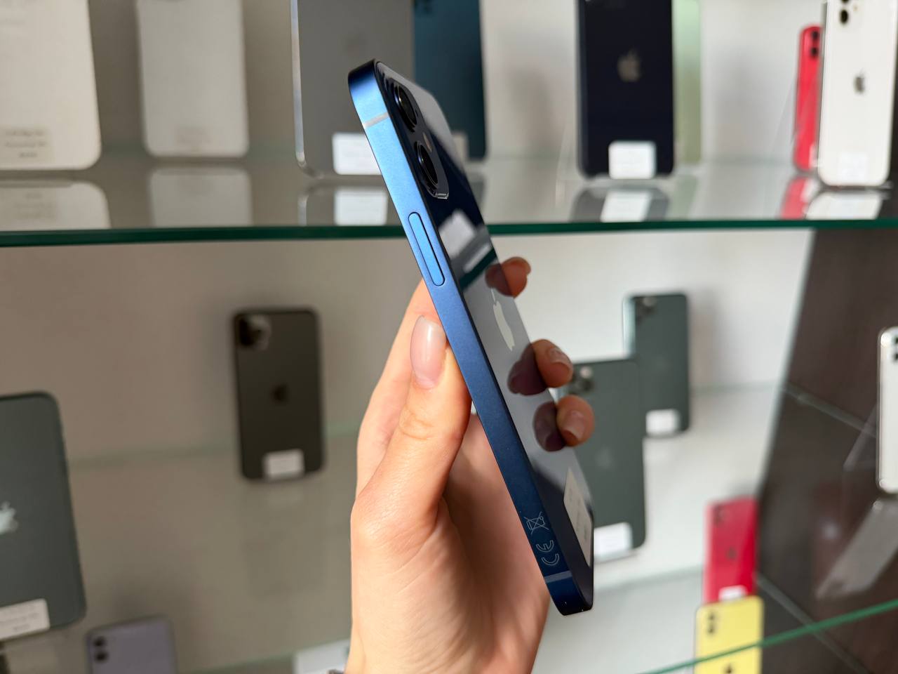 iPhone 12 128GB Blue фото 2