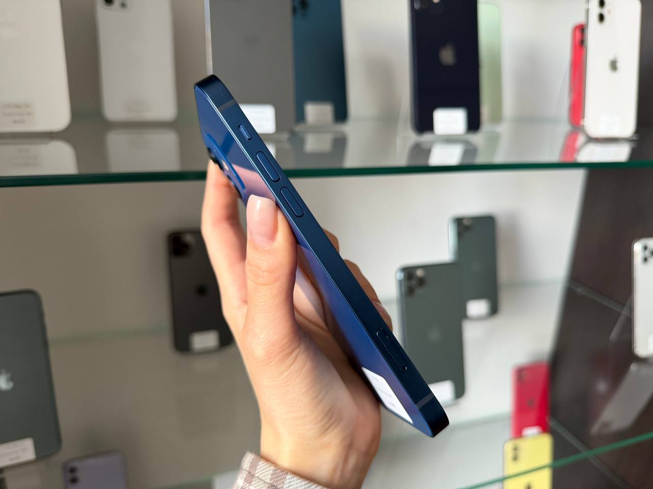 iPhone 12 128GB Blue фото 3