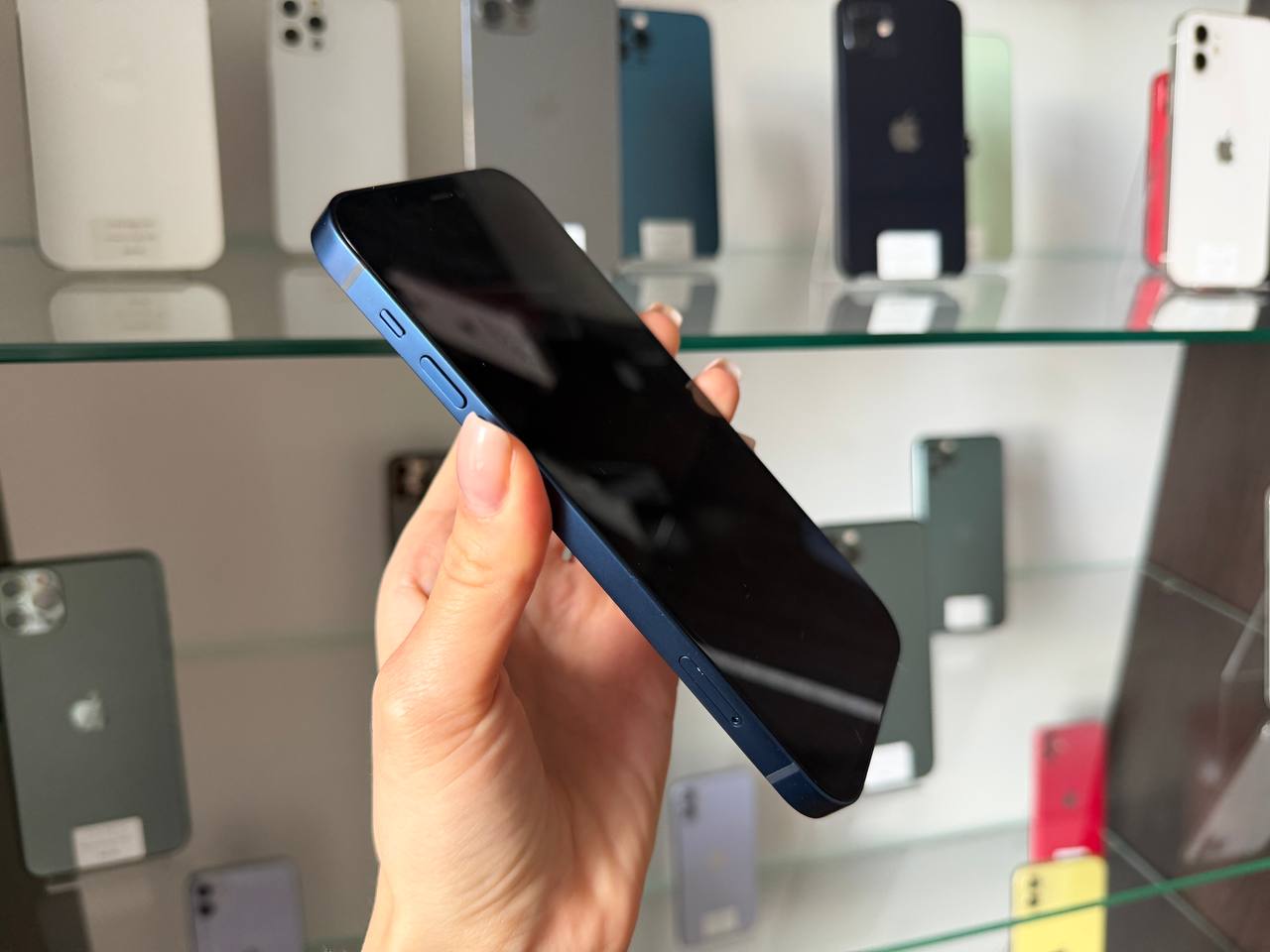 iPhone 12 128GB Blue фото 4
