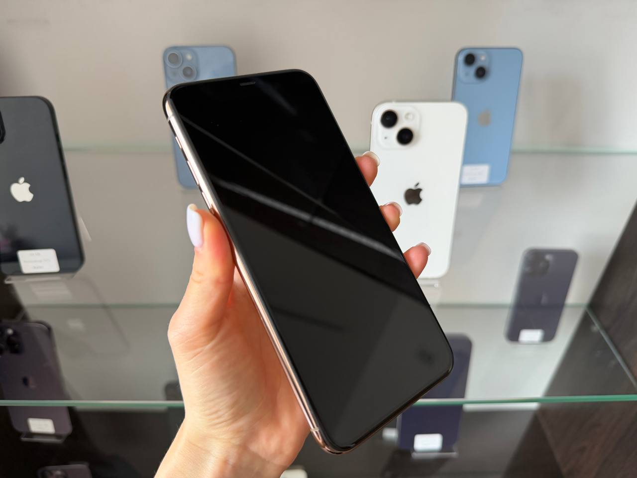 iPhone 11 Pro Max 64GB Gold фото 4