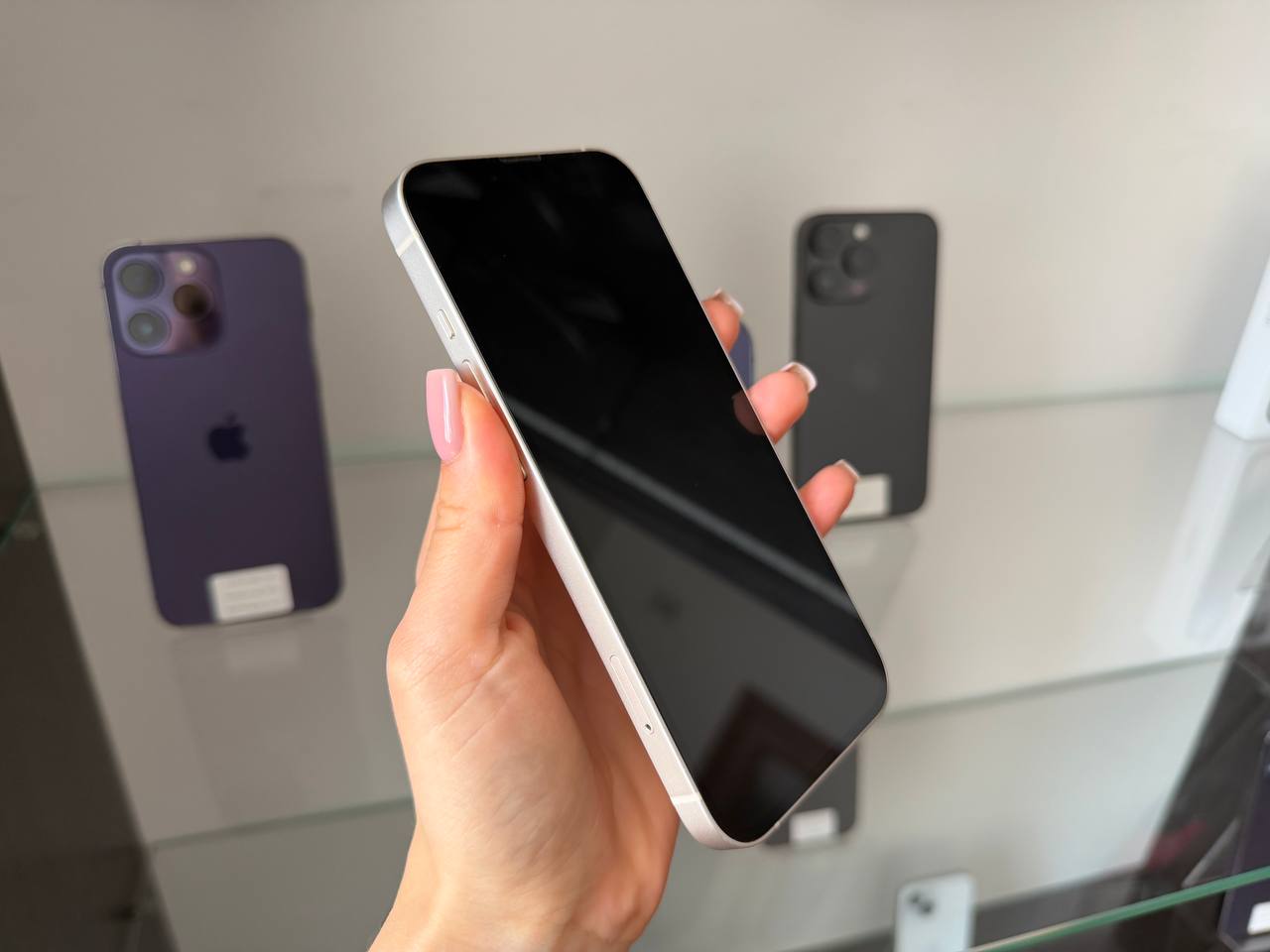 iPhone 13 128GB Starlight фото 4