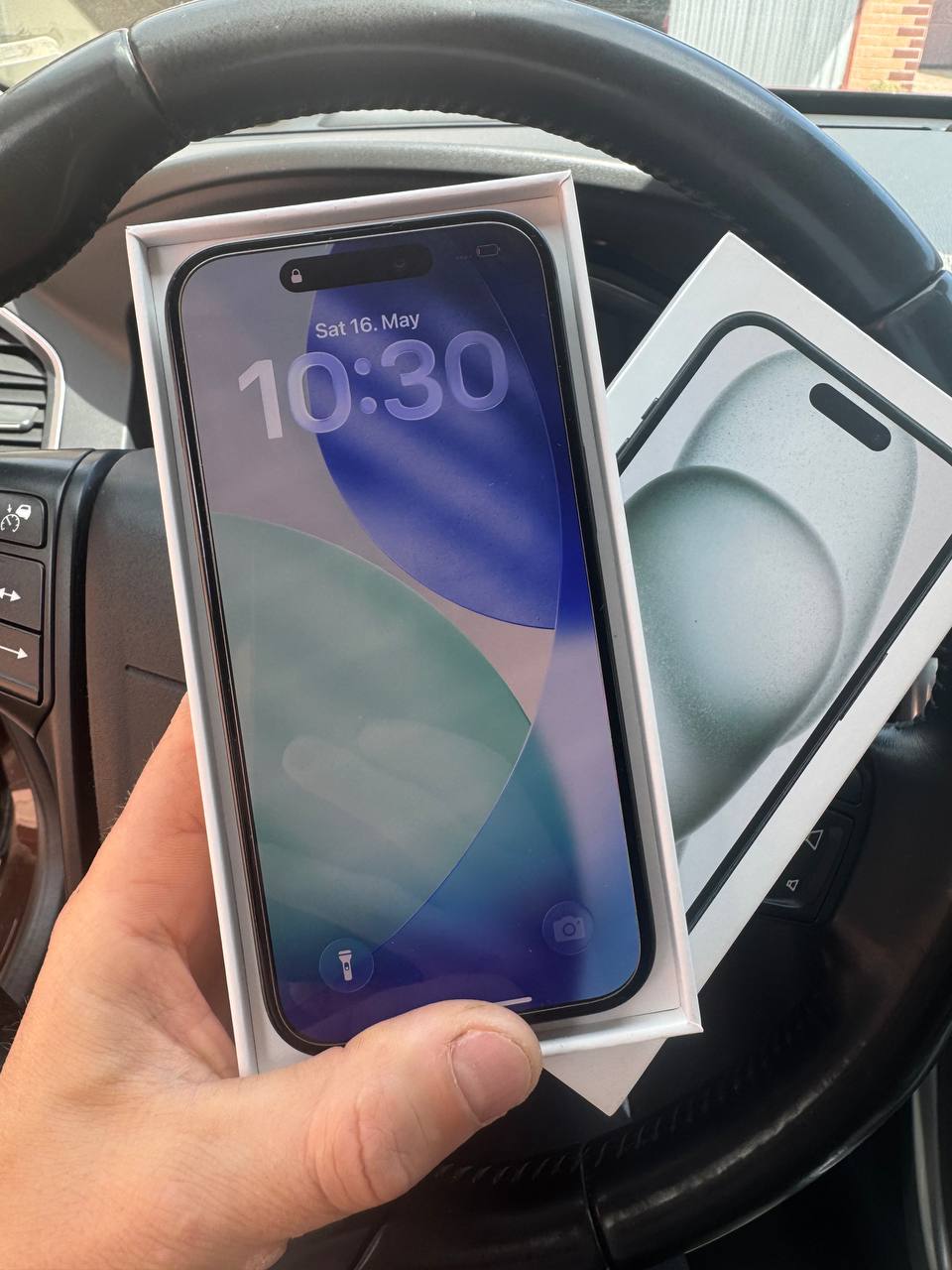 iPhone 15 128GB