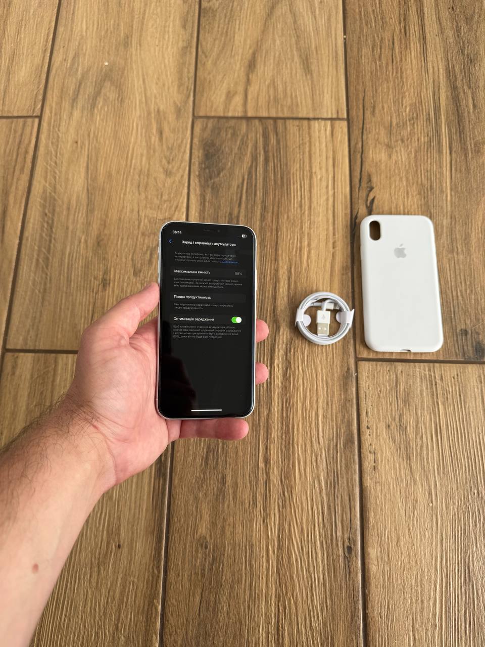 iPhone XR 64GB White фото 4