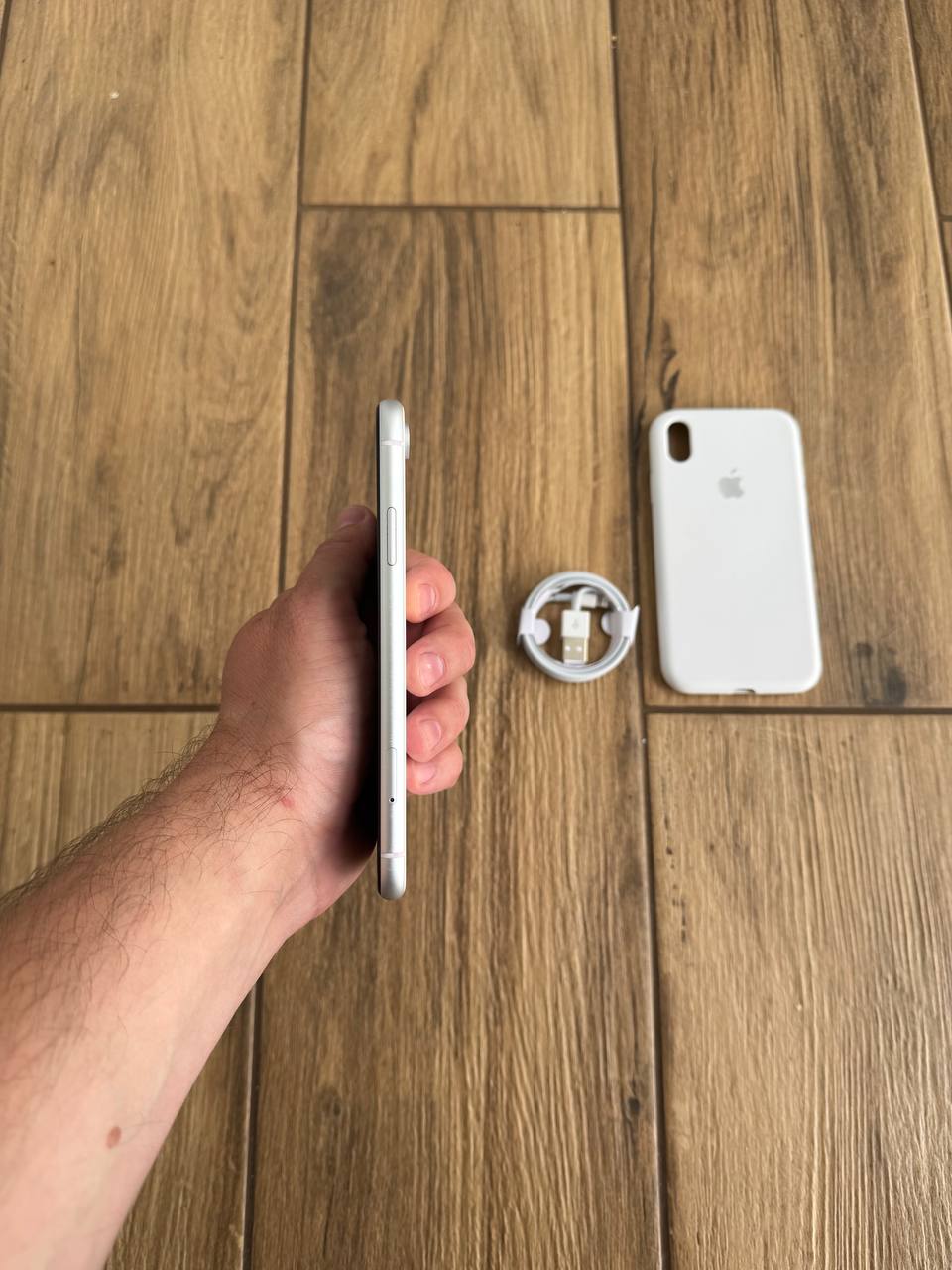 iPhone XR 64GB White фото 6
