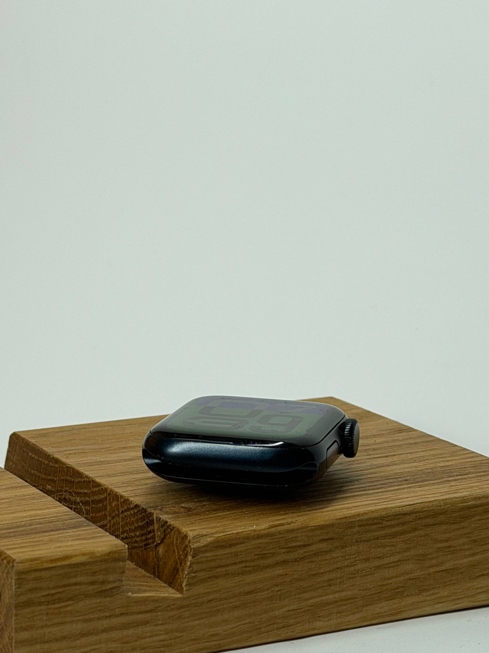 Apple Watch SE 2 40mm — фото 4