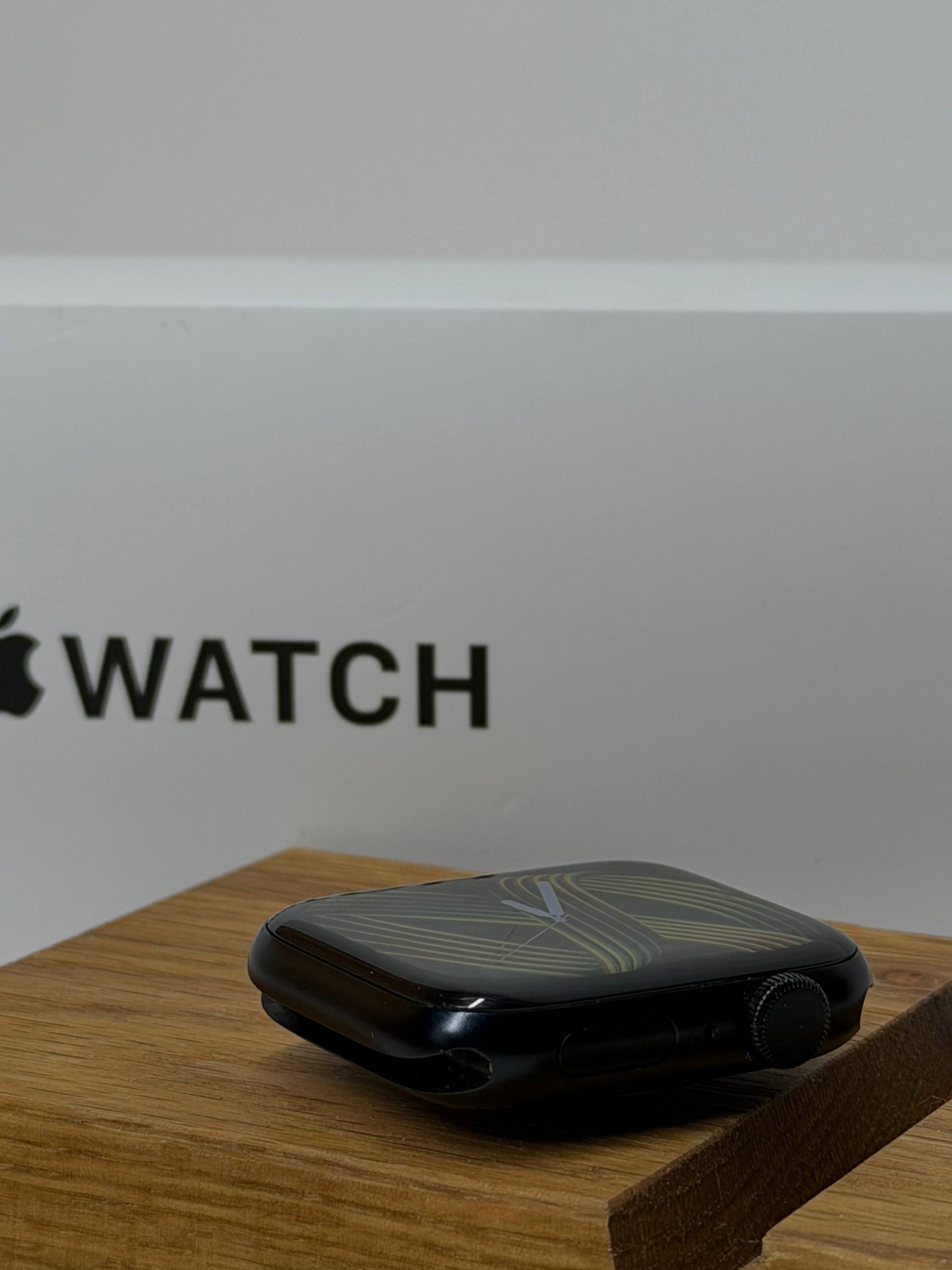 Apple Watch SE 2 44mm — фото 4