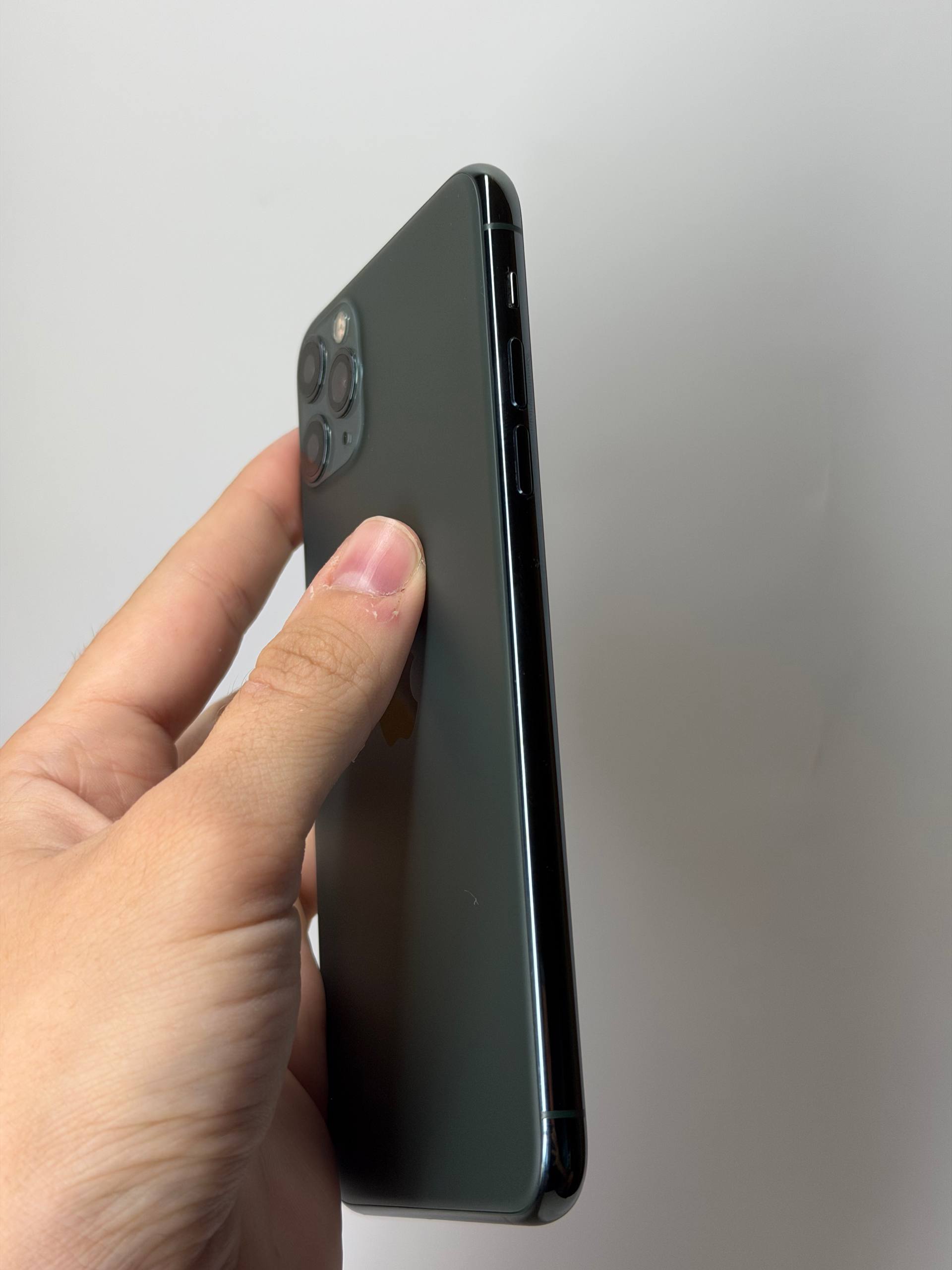 iPhone 11 Pro Max 64GB Midnight Green фото 3