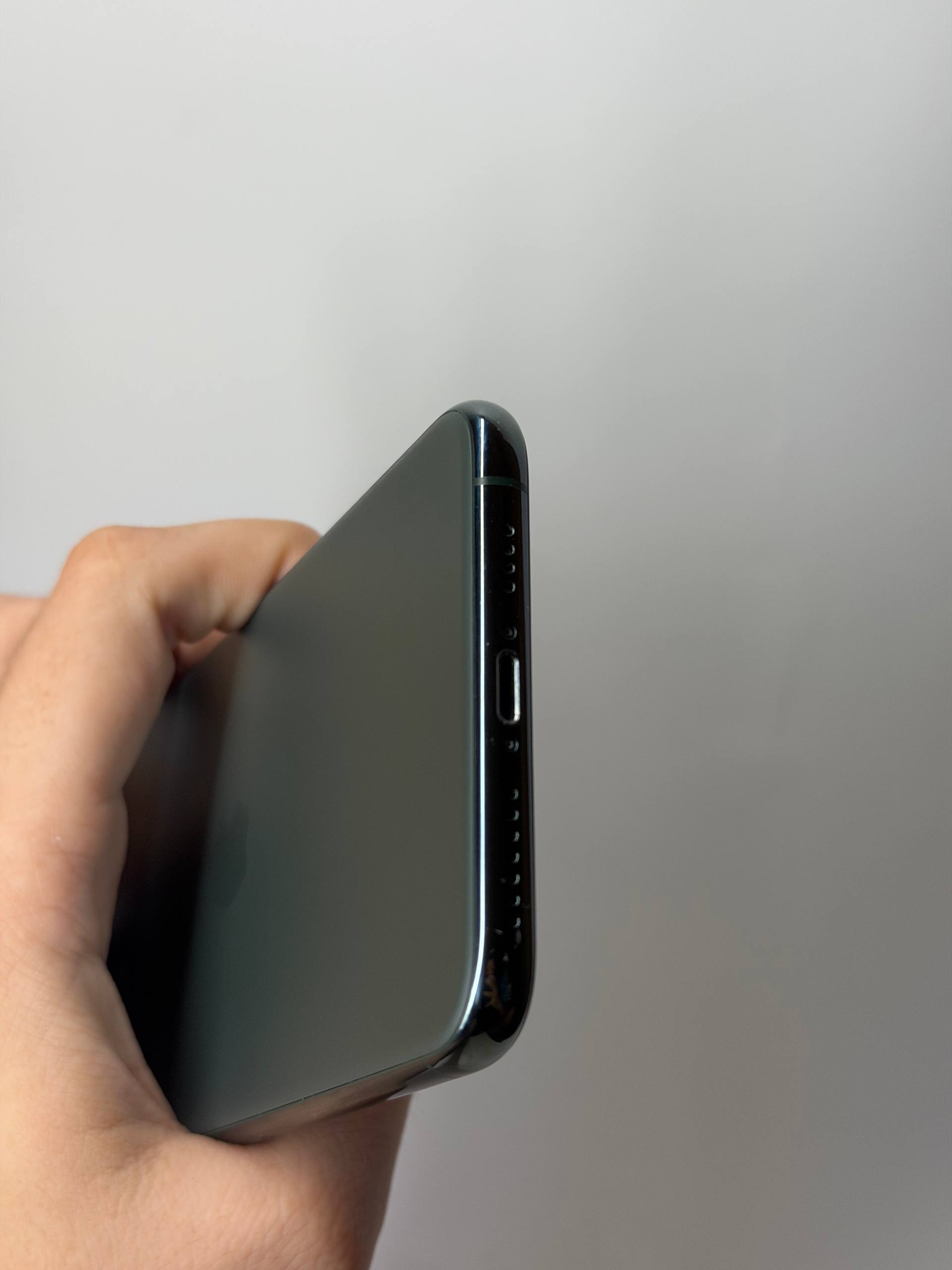 iPhone 11 Pro Max 64GB Midnight Green фото 6