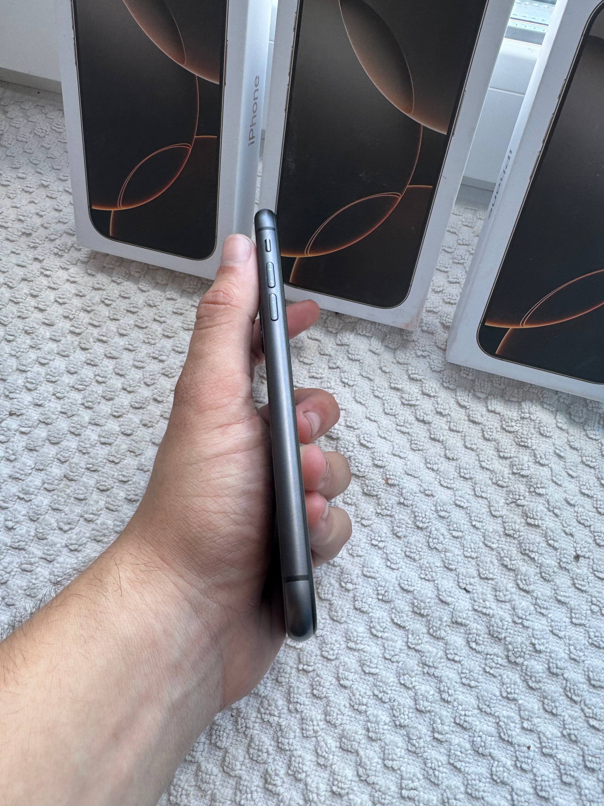 iPhone 11 128GB Black фото 3