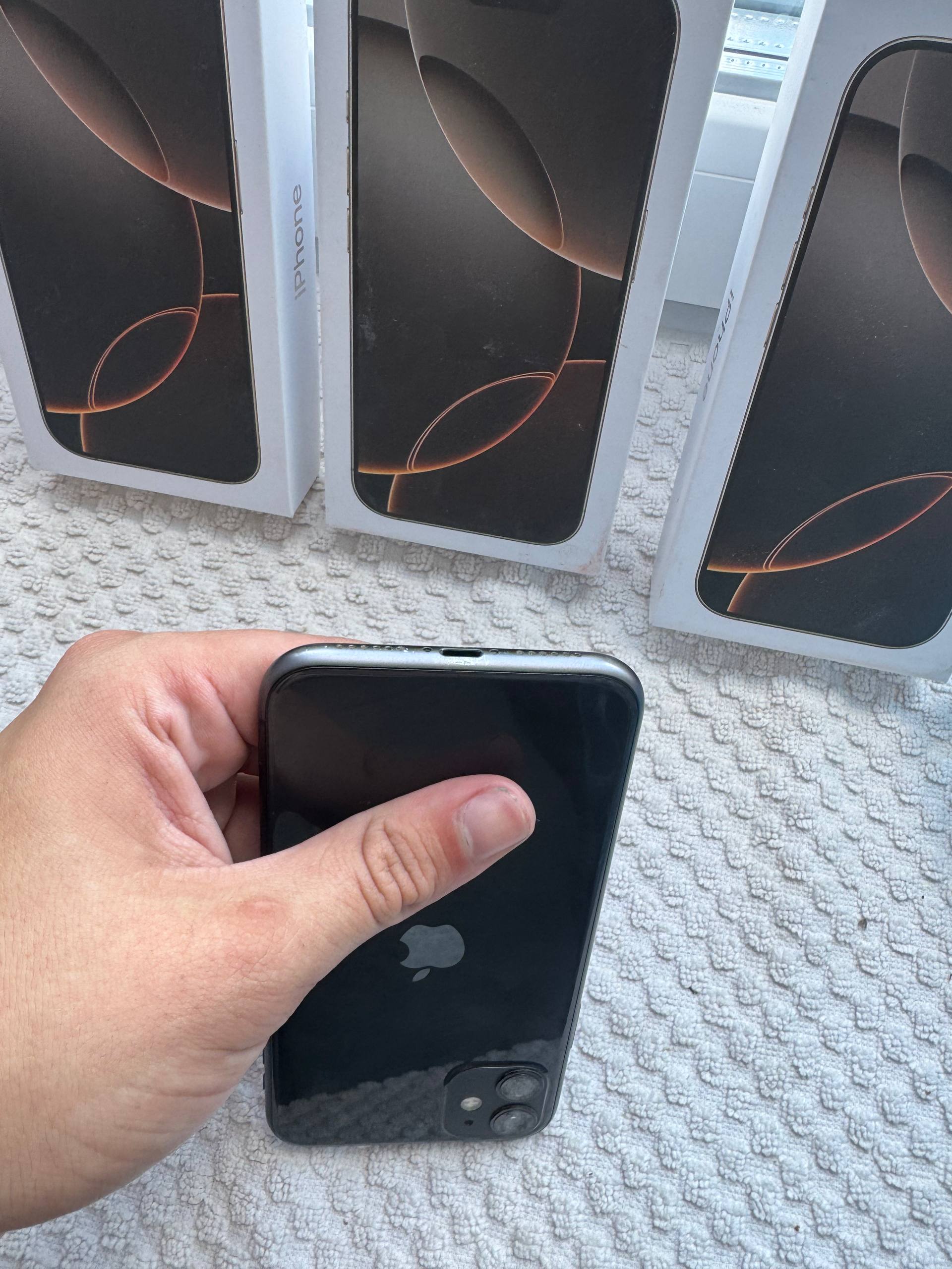iPhone 11 128GB Black фото 5